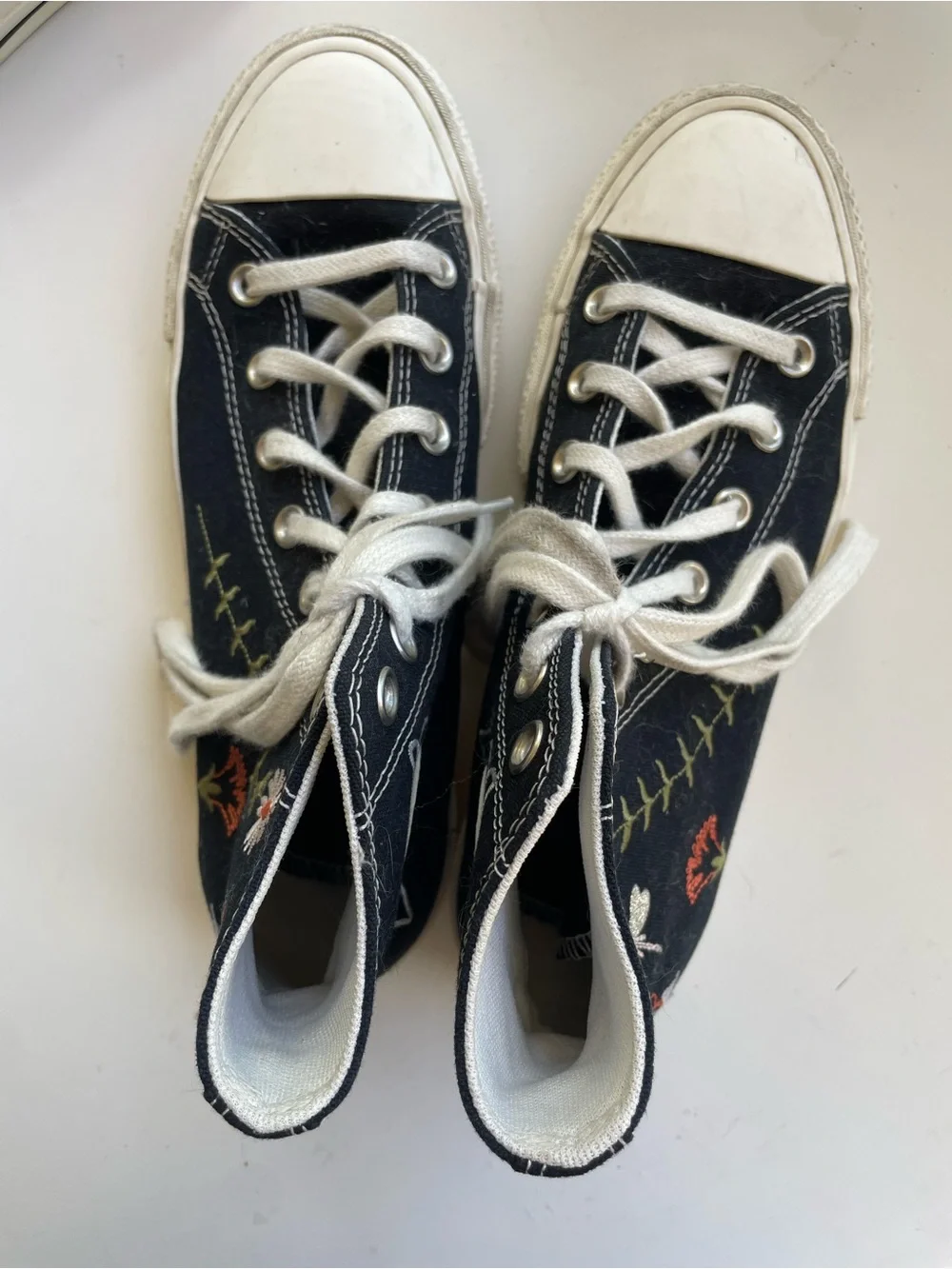 Converse Black High-Top Sneakers with Embroidered Floral and Dragonfly Accents - Picture 2 of 7